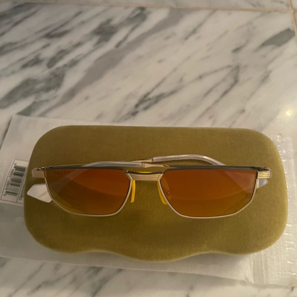 GUCCI UNISEX ORANGE MIRROR , SAME STYLE WORE TO THE GRAMMYS ON BILLIE EILISH - Picture 11 of 16